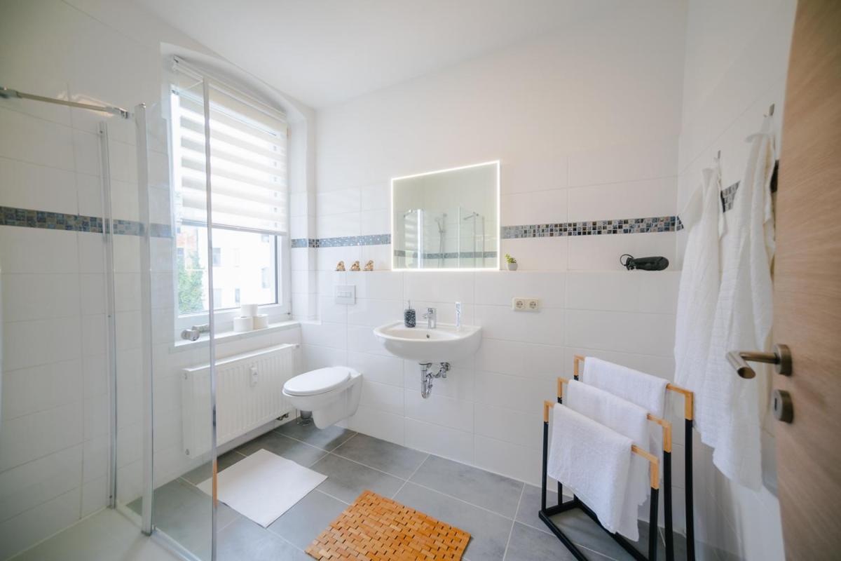 Ferienwohnung Laura In Gera Fuer Bis Zu 4 Personen - Neu Renoviert Ngoại thất bức ảnh